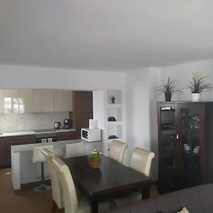 https://la-casa-de-la-playa-puerto-del-carmen-lanzarote.in-canary-islands.com